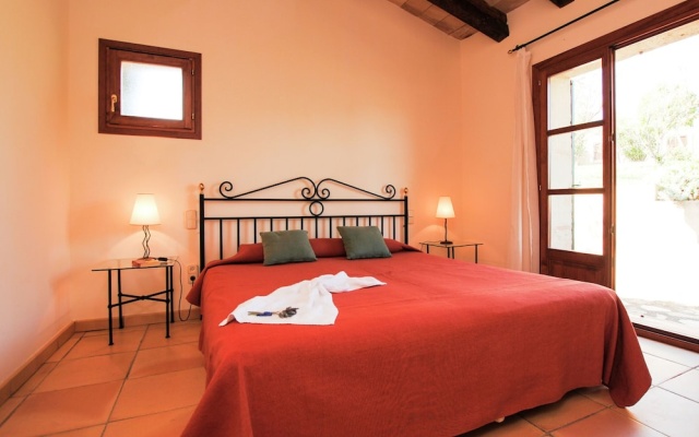 Ideal Holiday Home with Private Pool for Family & Friends