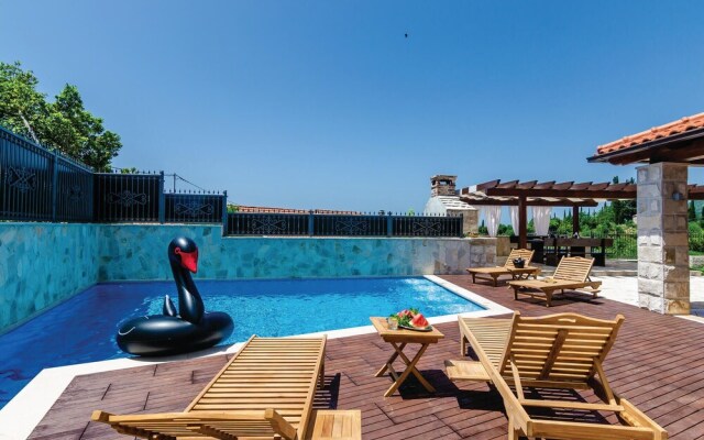 Awesome Home in Dubravka With Wifi and 5 Bedrooms