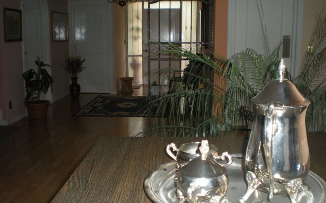 La Colina Bed and Breakfast