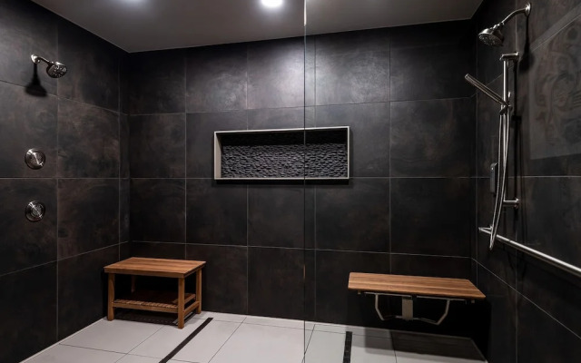 7 Cedars Hotel & Casino