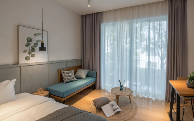baseLITE-WESTBUND Serviced Apartment