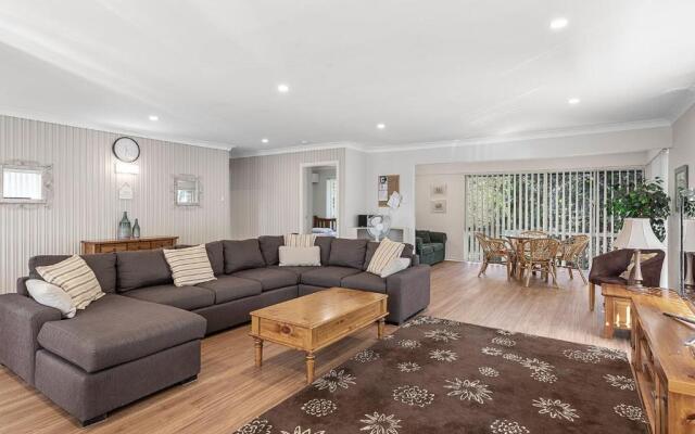 Bay Serene, 15 Mistral Close