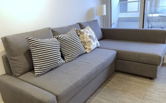 Fawkner Apartment 1B1B