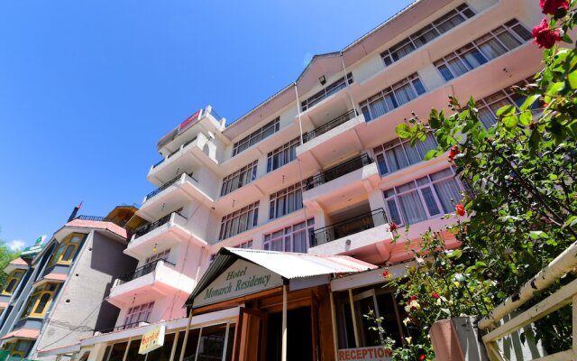 OYO 13586 Hotel Monarch