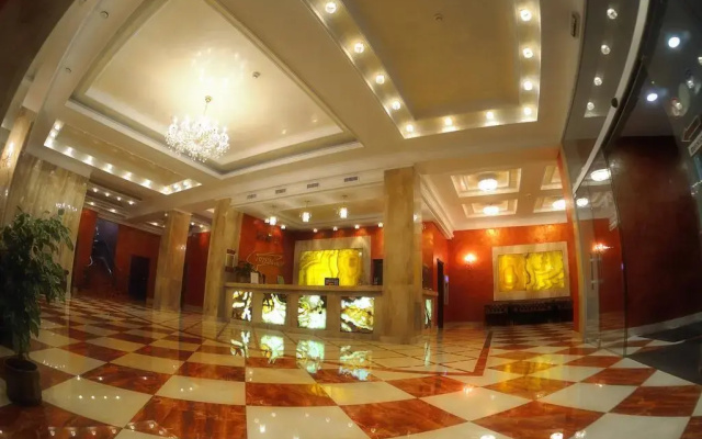Mir Hotel In Rovno