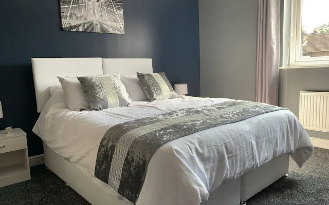 Toothbrush Apartments - 2 Bed 1 Bath Apt