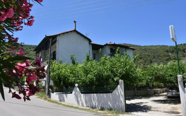 Studio Kostas