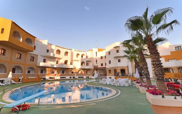 Hotel Akrabello