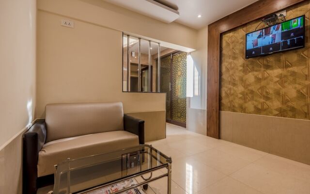 OYO 8363 Hotel Royal NS