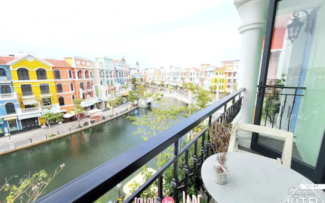 Riverside Mini Hotel Grand World