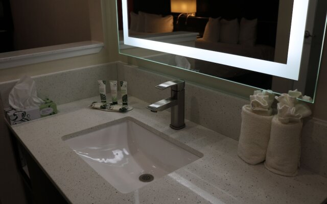 Vallejo Inn & Suites