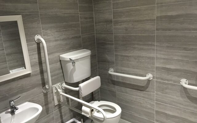 The Waves Bar Cafe B and B Hotel