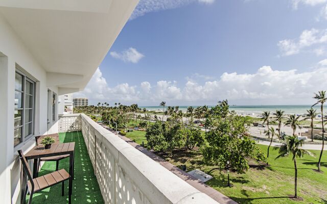 Strand on Ocean by Sunnyside Hotels