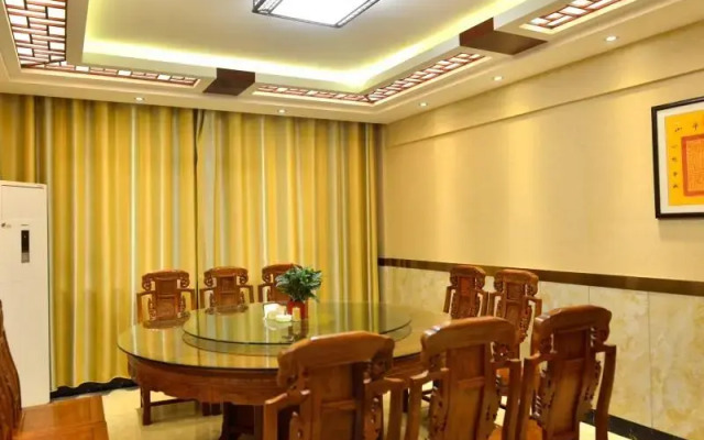 GreenTree Alliance Chizhou Jiuhuashan Zodiac statue of God Hotel