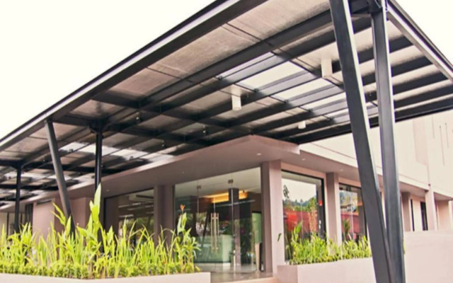 Plan B Hotel