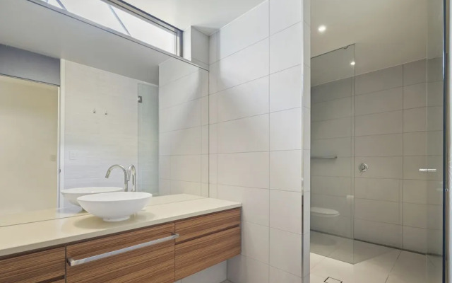 Unit 80 3 B/R Lux Ocean View