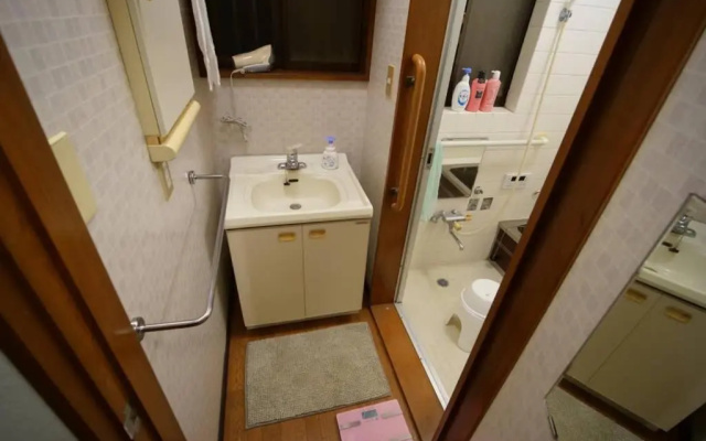 ゲストハウス八街 – Bathroom – Yachimata