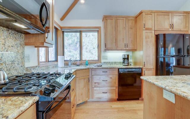 7 Cedar-Forest Views-3BR/2BA