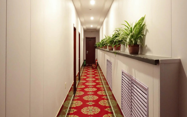 OYO Huifeng Business Hotel