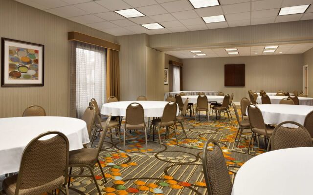 Hampton Inn & Suites Largo