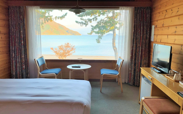 Okubiwako Makino Grand Park Hotel