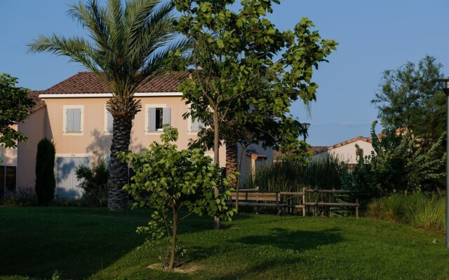 Semi-detached Home in Mediterranean Style in Languedoc