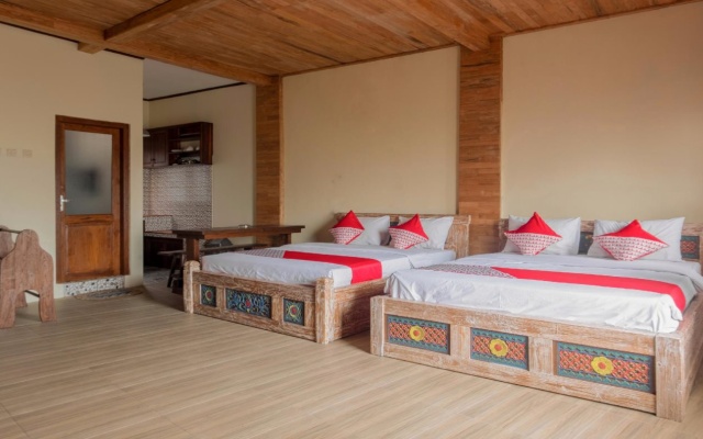 OYO 593 Kalaras Hotel & Cottage – Guest Rooms – Batukaras