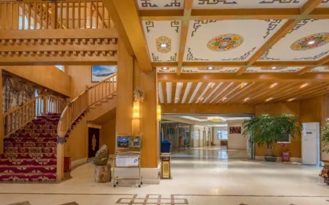 Balagezong Tibetan Ecological Hotel – Lobby – Shangri-La