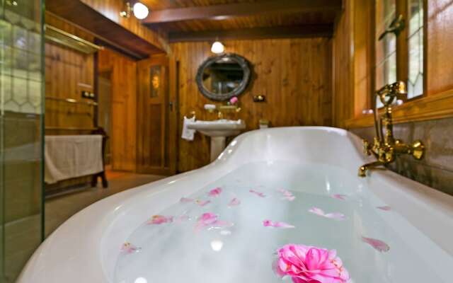 Eagles Nest Luxury Mountain Retreat