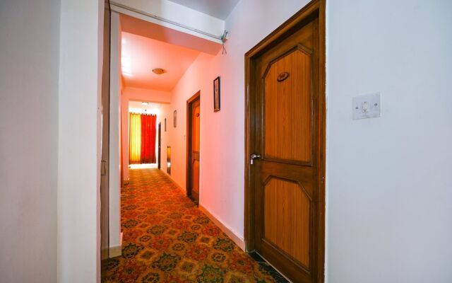 Fabhotel Chandra Palace