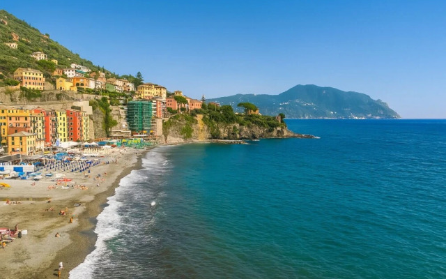 Newly Renovated Ocean View Flat