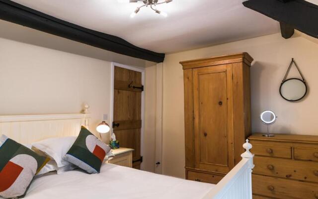 Luxury 3 Bed flat in the centre of Woodstock