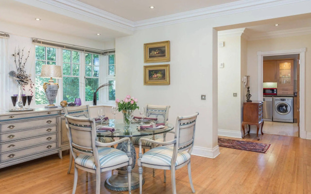 Quay Holidays - Canford Cliffs