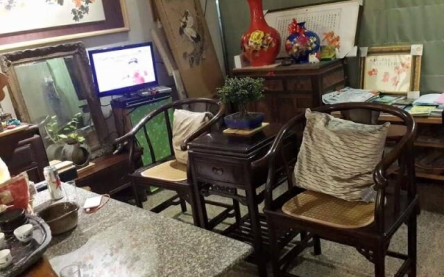 Jiji Art Backpackers Hostel