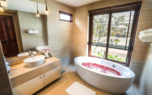 Triple Tree Beach Resort