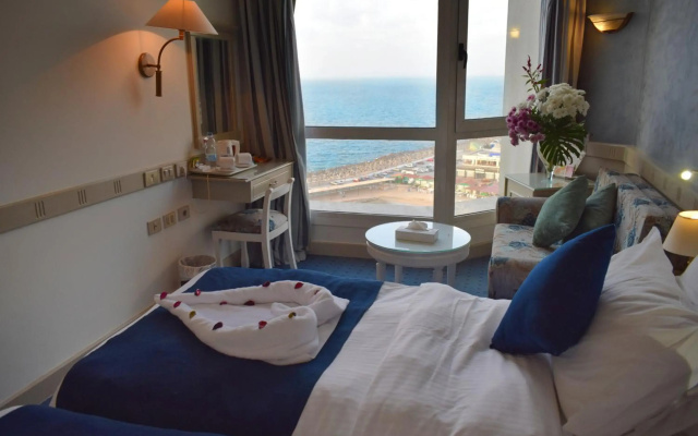 Romance Alexandria