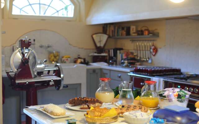 Tenuta il Sassone - Wine & Food