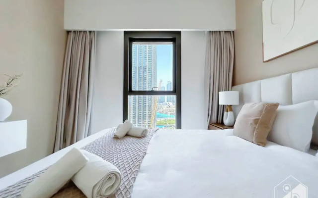 Exclusive Burj Crown 4b Balcony Burj Khalifa View