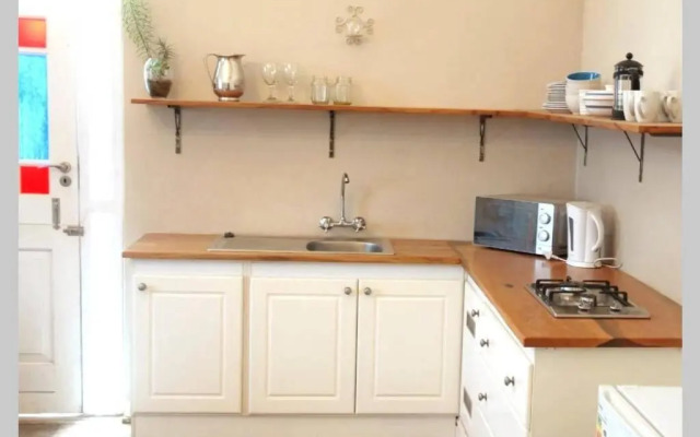 The Homestead - Simple Farm-Style Accommodation