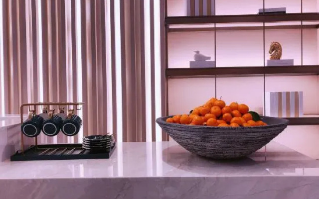 Orange Hotel （Yining  Wanrong Square  Hanbin Park）