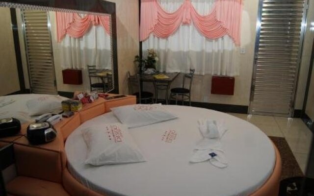 Motel Desejo (Adult Only)