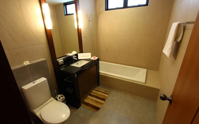 The Oriental Beach Pool Villa & Village