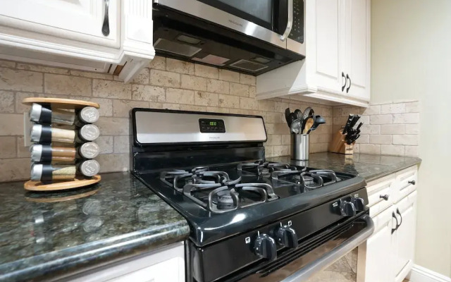 Dazzling 5 Bedroom Pool Home 1/4 Mile To Disney