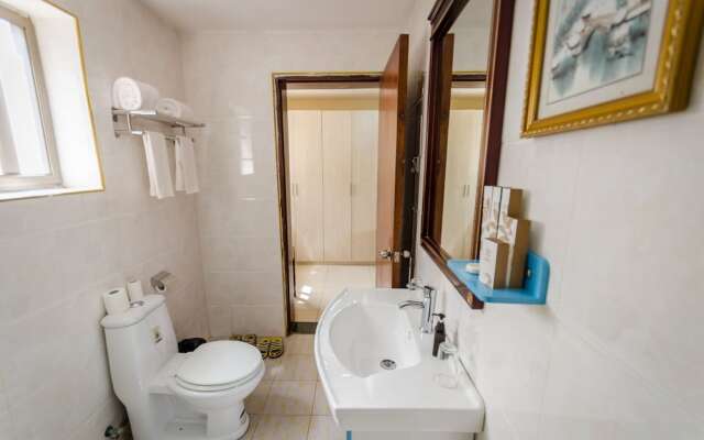 Nanjing Restaurant & Motel