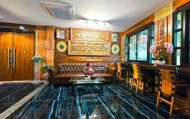 Chiangmai Lanna & Modern Loft  Hotel