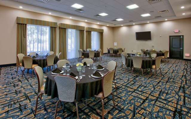 La Quinta Inn & Suites by Wyndham Lubbock Southwest