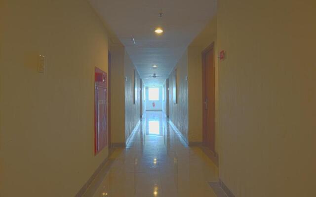 RedDoorz Plus Near Trans Studio Mall