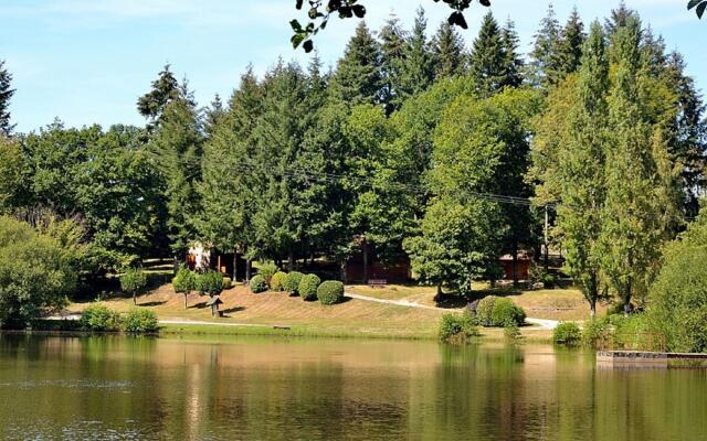 Serene Holiday Home in Cussac with Private Terrace, Barbeque