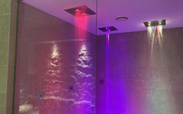 Spa & Wellness by Des Anglais " Ingresso SPA gratuito"