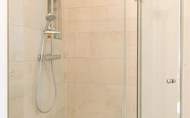 NEU-Luxus Apartment-Zentral 350m Altstadt-2Zi-65qm